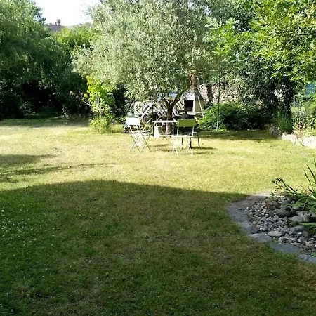 Am Bielersee Апартаменты Erlach